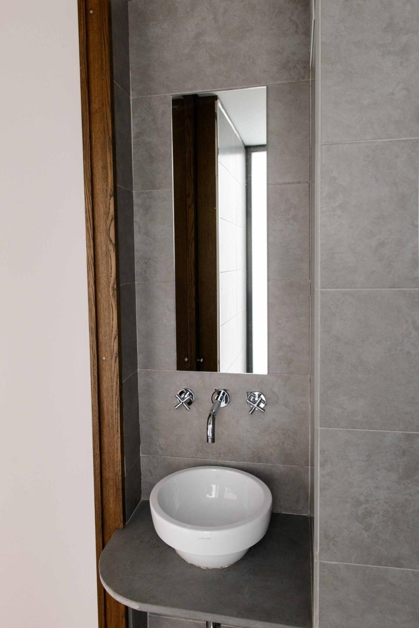 Bright Loft With Terrance - Next To Metro Kerameikos Atenas Exterior foto