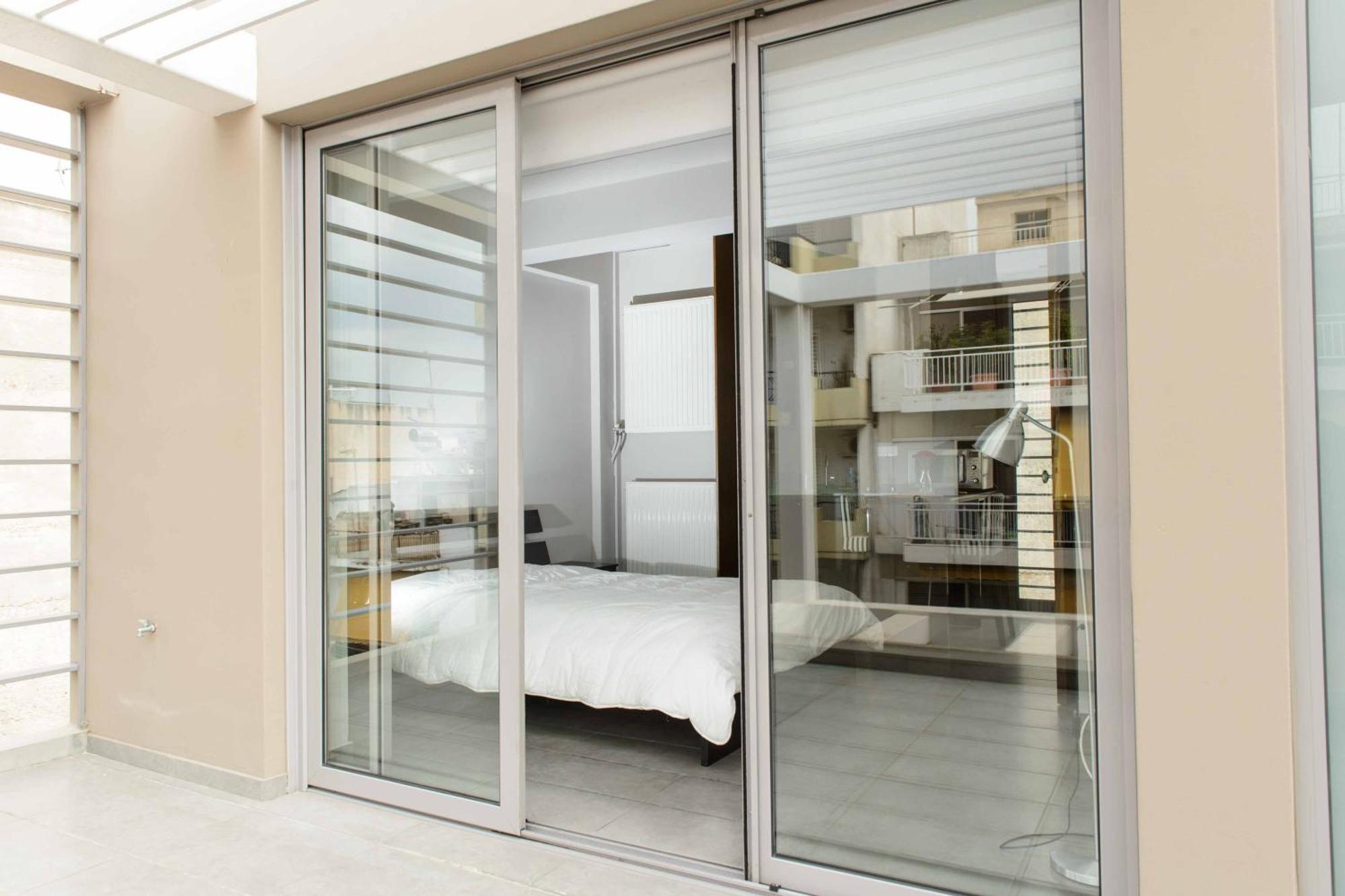 Bright Loft With Terrance - Next To Metro Kerameikos Atenas Exterior foto
