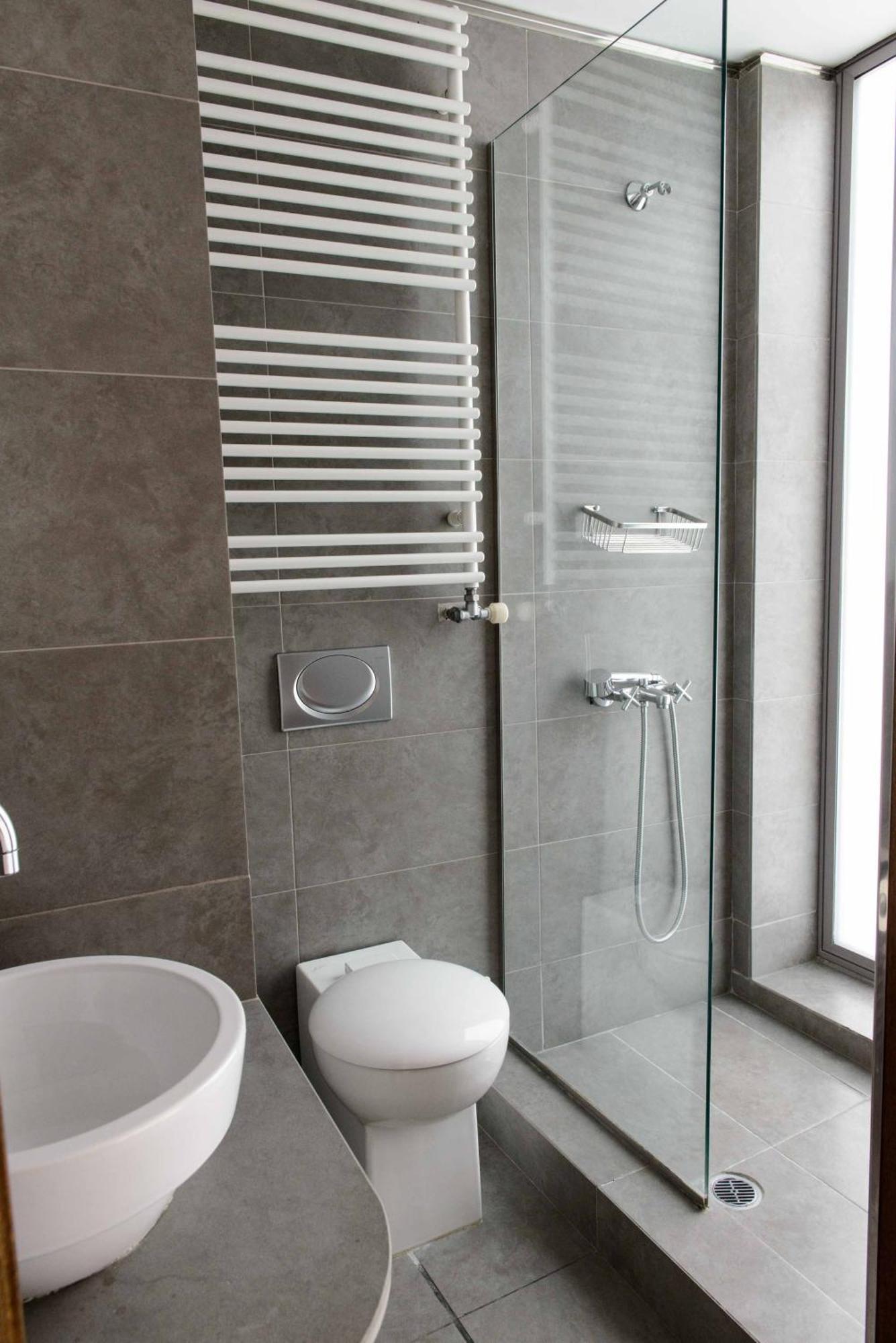 Bright Loft With Terrance - Next To Metro Kerameikos Atenas Exterior foto